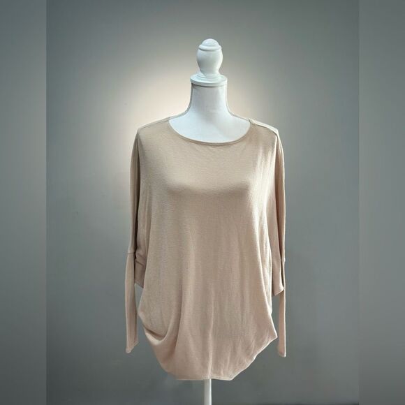 Cream Blue Rain Batwing Sweater Size M EUC - Picture 1 of 6